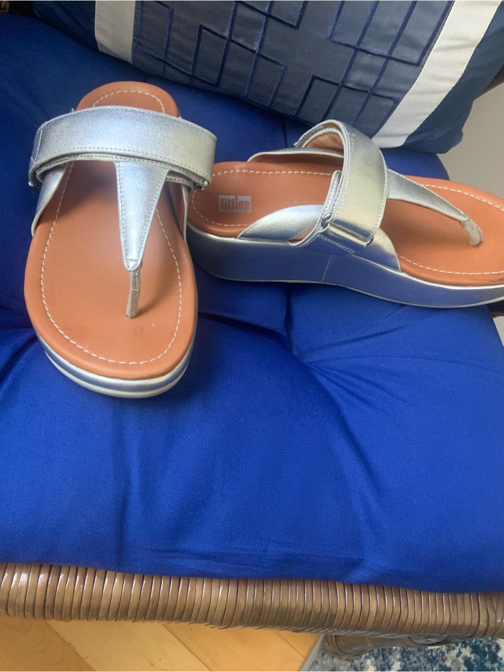 Fit Flop Silver Thong Sandals by - Picture 3 of 4